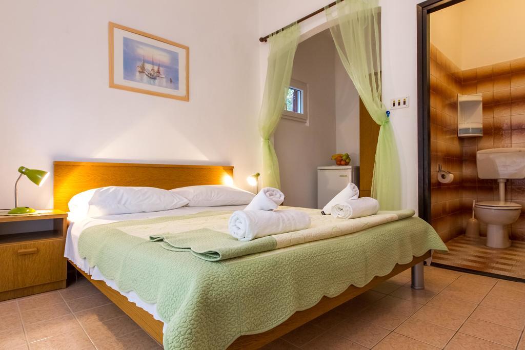 Villa Veca Starigrad Paklenica Exteriör bild